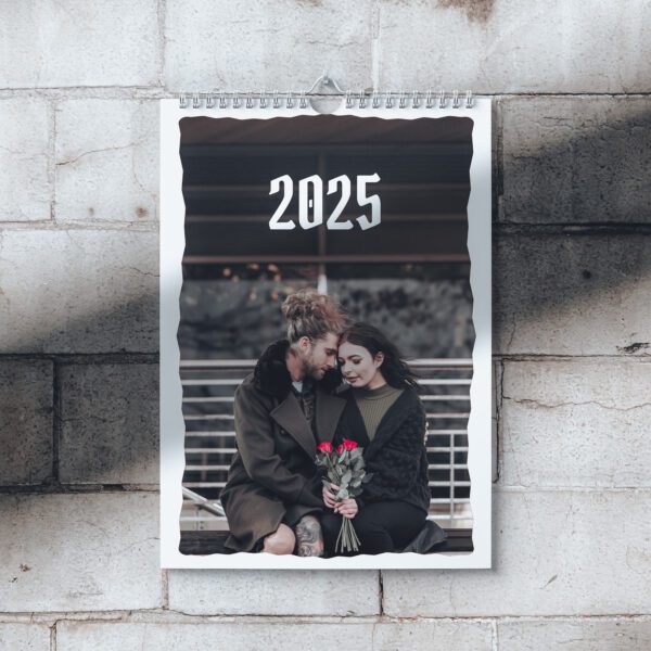 Darkpress_Falinaptár – havi bontású, 12 saját képpel